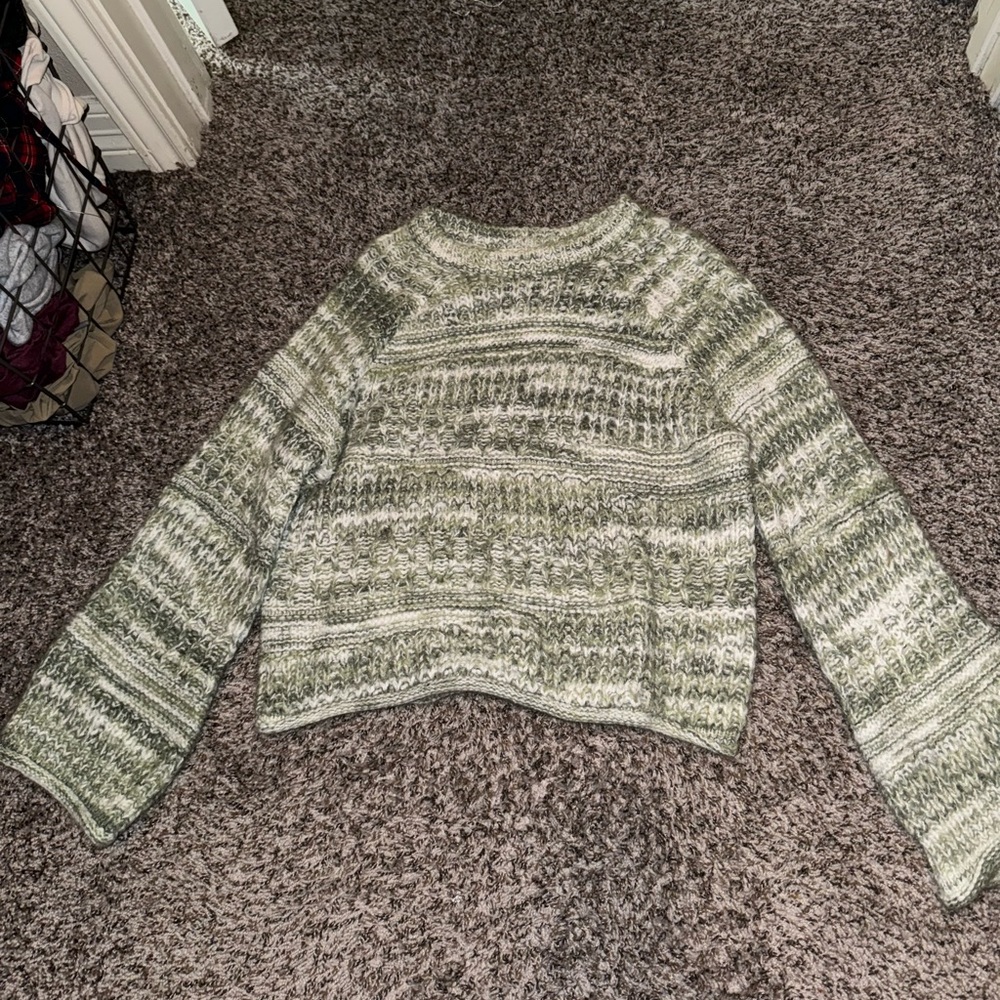 TARGET CHUNKY SWEATER